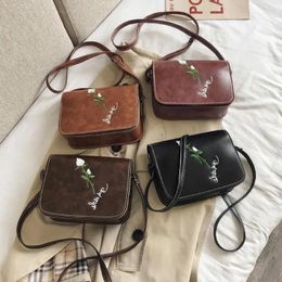 Schoudertassen Casual Dames Crossbody Tas Leer Elegant Comfortabel Borduren Bloem Messenger Handtas Dames Verjaardagscadeau