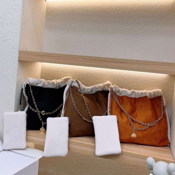 Bolsos de hombro Bolso de diseñador Bolso cruzado Bolsos de mensajero para mujer Bolso de cuero real Cartera con letras Nueva llegada Paquete de gran capacidad bolsa de basura de lana de cordero