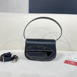 Sacs à bandoulière Designer DIS Sac Femmes Multi-Couleur Mini Sac à main de haute qualité exquise à la main Prépuce Haut de gamme Pochette sous les bras Cross Body 1 DR Wallet Sling Mini Bag