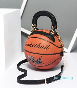 Bolsos de hombro diseñador PU Cadena de cuero Mujer Messenger Crossbody para femenino Personas de baloncesto y bolso