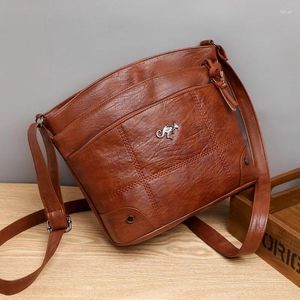 Bolsos de hombro de cuero suave para mujer, bolso de moda para mujer, tendencia Retro, multibolsillo, bandolera de gran capacidad, 2024