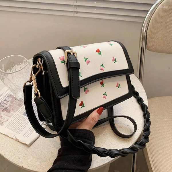 Sacs à bandouliers broderie Messenger 2024 Fashion Fashion Women's Luxury Designer Purse Lady Totes Handbags High Quality