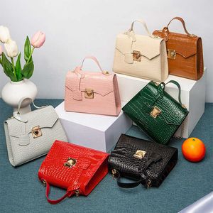 Schoudertassen fabriek directe prijs nieuwe mode hoogwaardige vrouwen luxe elegante pu handtassen voor dames