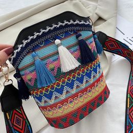 Schoudertassen Familiestijl Tassel Messenger Bag Feature Square Dameshandtas PU All-match Girl Small 2024