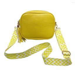 Schoudertassen Fashion Bag Tassel Small Square Satchel PU Leer brede riem eenvoudige draagbare casual solide kleur voor weekendvakantie