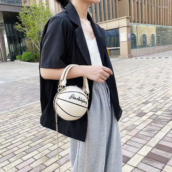 Bolsos de hombro bolso de forma de baloncesto de moda para mujeres 2024 niñas mini carteras y bolsos personalidad lindo cruz de cuerpo con cadena