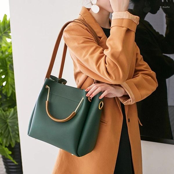 Sacs à bandouliers créateurs de mode PU Leather Luxury Femmes Bucket Handbags grande capacité Femelle Travel Crossbody Tote Bag 2024