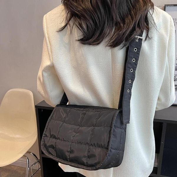 Bolsos de hombro de moda para mujer, bolso cruzado, bolso de mano acolchado de algodón, bolso de Color sólido, bolso de mano con patrón de rombo, bolso de compras para mujer