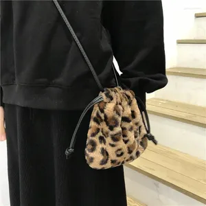 Sacs à bandoulière mode peluche rétro léopard sac femme hiver 2024 messager cordon Mini sac à main mignon bandoulière concepteur