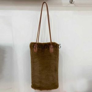 Schoudertassen Nepbont Emmer Tote Voor Dames Luxe Designer Andbags En Portemonnees 2023 Nieuw In Fasion Korea Plus Eenvoudige Onderarm SoulderH2422