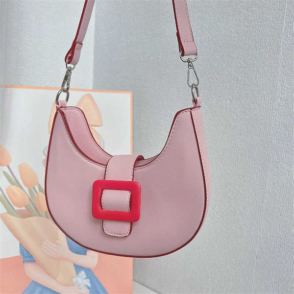 Sacs à bandoulière Fille Rose Printemps/été Nouveau Crescent Bag Underarm High Grade Contrast Color Simple Polyvalent One Crossbody for Women