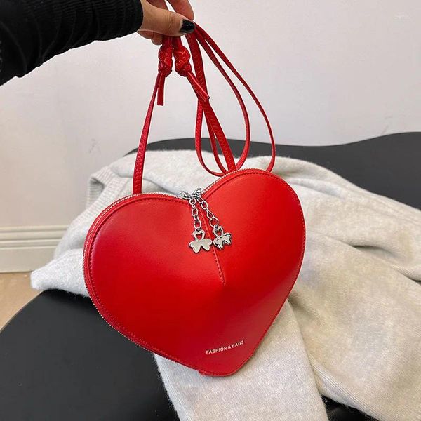 Sacs à bandouliers Sac à bandoulière en forme de coeur rouge gothique pour femmes sac à main en cuir Pu Gift Fashion 2024 Luxury Design Handsbag