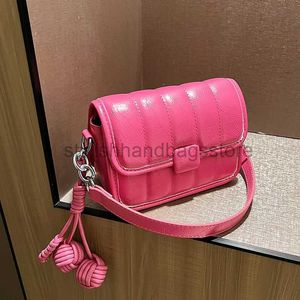 Bolsos de hombro Bolsos Rosa Rosa Bolsa de ropa interior para mujer 2023 Verano Verstaile Bolso cruzado Moda Flip Wallet y bolso Pu Cuero Bolsos de mujerstylishhandbagsstore