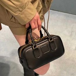 Sacs à bandoulière Chapeaux Seau Chapeaux Sac à main de luxe pour femmes 2023 Nouvelle lettre Sac carré Sac de bowling coloré Une épaule Sac à bandoulière Commuterbagblieberryeyes