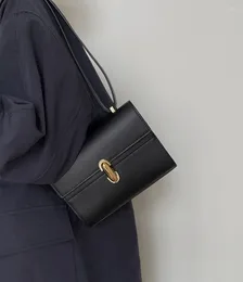 Sac à bandoulière Sacque à main de haute qualité sac à main français sac à vache minimaliste croix diagonale petit carré pour les femmes