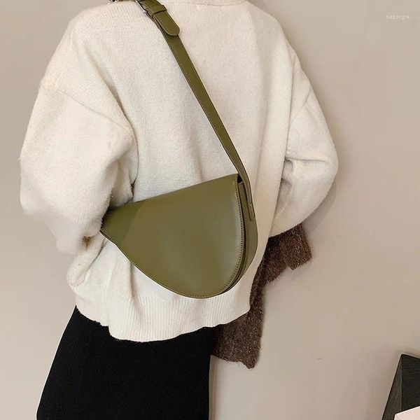 Bolsos de hombro de alta tendencia francés bonito diseño bolso para mujeres solo irregular color sólido axila crossbody