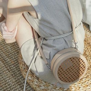 Schoudertassen hol geweven rond voor vrouwen kleine rieten rattan tas crossbody vrouwelijke modemerken cirkel damesbentas