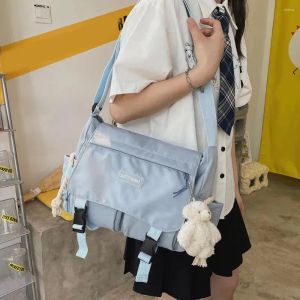 Sacs à bandoulière japonais Harajuku bandoulière mode décontracté en nylon pochette de messager solide doux sac de livre de lycée portable pour les voyages sportifs