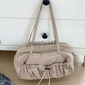 Bolsas de hombro Bolsas de coágulo de almohada coreanas para mujeres Diseñador de lujo andbags y monederos 2023 Nuevo en decoración de nailon Ruced Underarm Soulder Bagqwertyui45