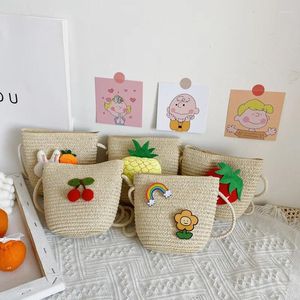 Schoudertassen Koreaanse versie van kindertas voor kinderen 2024 Zomerstrand bloemen Girls Graden Crossbody schattig meisje