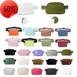 Sacs à bandoulières Lu Everywhere Belt Lulu Poitrine Sac de poitrine Luxury Womens Mens Designer Fleece Yoga Canada Vendre bien Fanny Pack Waistpacks Handbag Nylon Crossbody Sports 613ess