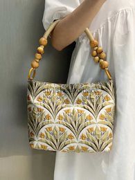 Bolsos de hombro Bolso floral bordado vintage de lujo Monedero bohemio para las axilas Bolso pequeño de tela de playa de verano Bolsas elegantes
