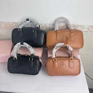 Schoudertassen miao familie kleine vierkante tas bowlen dames trendy en veelzijdig één crossbody boston h240409