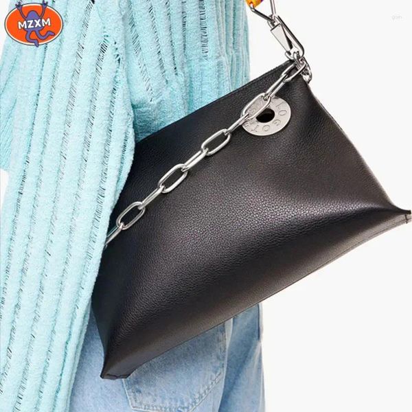 Bolsas de hombro MZXM España PU Cuero Lady Crossbody Round Messenger Bag Diseñador de lujo Cadena de metal de color sólido