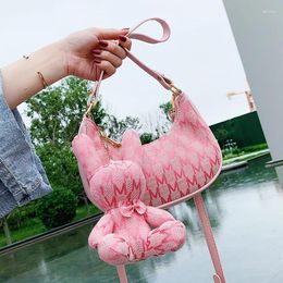 Sacs à bandouliers Niche Design French 2024 Fashion Women's Crossbody Sac Under bras à double usage Largeur de demi-lune: 21cm