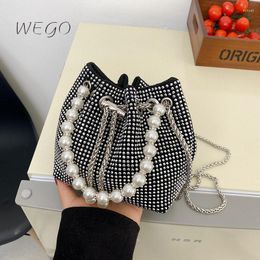 Schoudertassen Pearl Handtas Bucket Bag Dames Messenger 2023 Trendy Fashion Bright Diamond Chain Cross-body