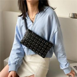 Sacs à bandouliers Punk Rivet Pu Envelope enveloppant Crossbody for Women 2024 Tending Designer Handbags Tend Frend Luxury