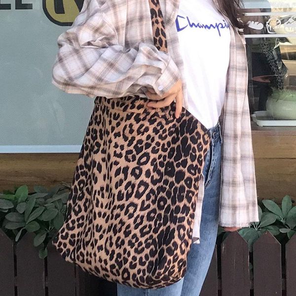 Sacs à bandouliers Qualité Leopard Patern Big Shopper Handbags Femmes Oversize Designer Luxury Tote grande capacité réutilisable