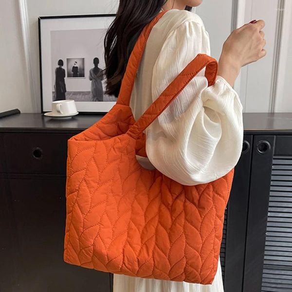 Sacs à bandouliers Mandted Sac à broderie Fil Dames Shopper grande capacité Fashion Elegant Soft Cotton-Padded pour les vacances le week-end