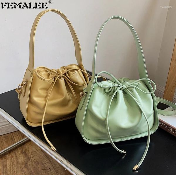 Sacs à bandouliers Sacles à main seaux massifs pour femmes texture ruched PU Draw String Tote bolsas Fashion Feme Female Assist Golds and Hand