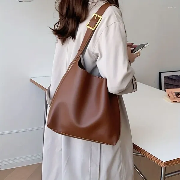 Bolsos de hombro primavera 2024 bolso de mujer que combina con todo bolso de moda sólido bolso cruzado minimalista de cuero PU para el trabajo