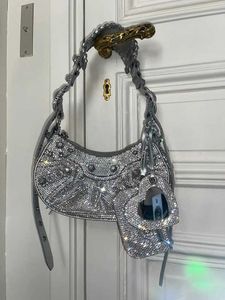 Bolsos de hombro Tachonado Remache Crossbody Monederos y bolsos brillantes Moda Diseñador de marca de lujo Diamantes Hobos Moto Style Mujer 221115