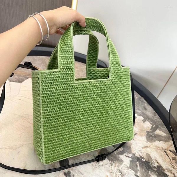 Bolsos de hombro diseñador de verano para mujeres tejido de lujo bolso de bolso hecho a mano de paja de paja vacaciones de alta capacidad de compra de alta capacidad