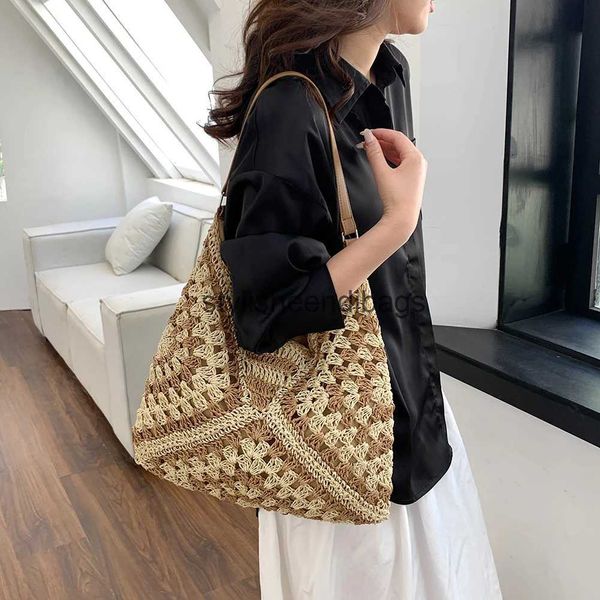 Bolsos de hombro Bolso de playa de paja hueco de verano, bolso de hombro tejido hecho a mano, bolso de viaje de compras de ratán de rafia, bolso trenzado bohemio, bolso informalH24219