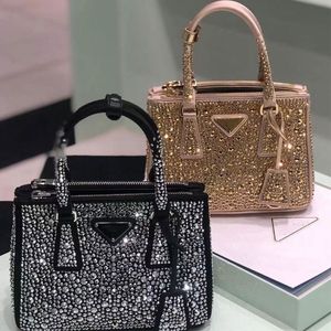 Schoudertassen Super Designer Luxe Temperament Diamantgevulde Ster Dames Mobiele Telefoon Tas 2023 Populaire Verticale Mini Tote Handtas Enkele Schouder Crossbody