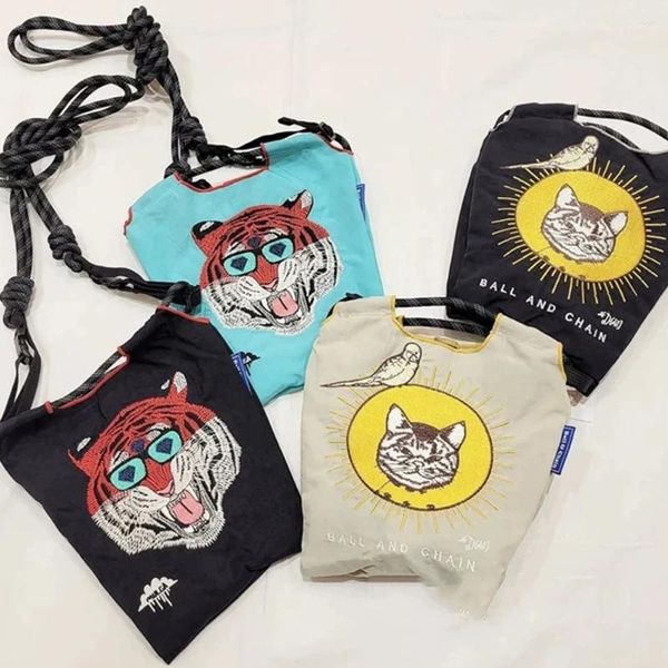 Bolsos de hombro Tiger bordado eco bolso bolso bolsas de bolsas de nylon mini compradores carteras diseñadora para mujeres mango de cuerda
