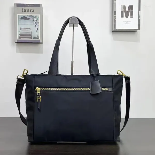 Bolsos de hombro Tote bolso de viaje de verano Mujeres Gran capacidad Viaje de negocios Equipaje Conveniente la computadora portátil