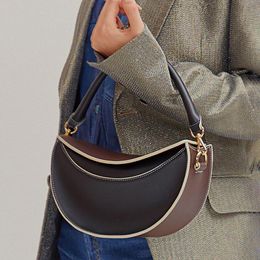 Schoudertassen Vintage Half Moon Bag Leather Beroemde handtassen HBP brede riem Crossbody For Women 2022 Torebki Damskie