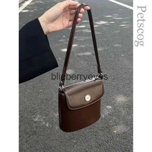 Bolsos de hombro Bolso de hombro Vintage de lujo para mujer, bolso de mano con solapa cuadrada de cuero Pu brillante, bolsos de viaje informales a la moda para mujer, nuevo 2023H24223