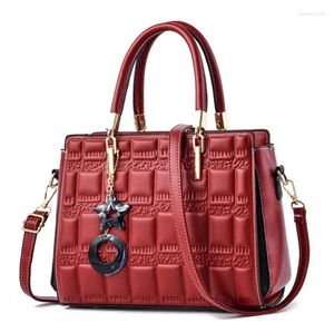 Schoudertassen vrouw tas ontwerper vintage lederen luxe dames handtassen mode reliëf vrouwelijke messenger bolsas feminina