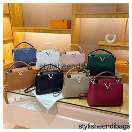 Schoudertassen vrouwen capucines bb tas luxueuze handtas ontwerper schoudertassen luxe ontwerpers zwarte handtassen crossbody portemonnee koppeling rugzak