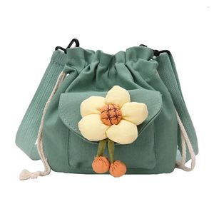 Sacs à bandoulière Femmes Mode Cartable Cordon Sac À Bandoulière Mignon Fleur Pendentif Toile Grande Capacité Pour Voyage Vacances Quotidien