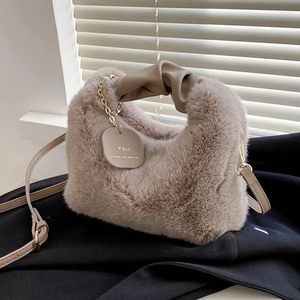 Sacs à bandouliers Femmes Faux Fur Handbags Zipper 2024 Small Lady Sac Casual Tote Malf-Moon Crossbody for Traveling Shopping