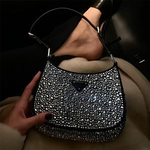 Sacs à bandoulière femmes sac à main Luxurys Designers sacs en cuir mode plein diamants sac Hobo classique Baguette bandoulière pochette sac à main