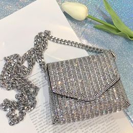 Schoudertassen Vrouwen Luxe Designer Handtassen 2021 Meisje Shopper Portemonnees Mode Casual Geometrische Patronen Ketting Strass Clutch Crossbody