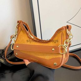 Sacs à bandouliers Small de haute qualité en cuir en cuir PU de haute qualité Sac de mode sous-vêtements et portefeuille 2023 Tendage des sacs à main pour femmes NewstylishEendibags